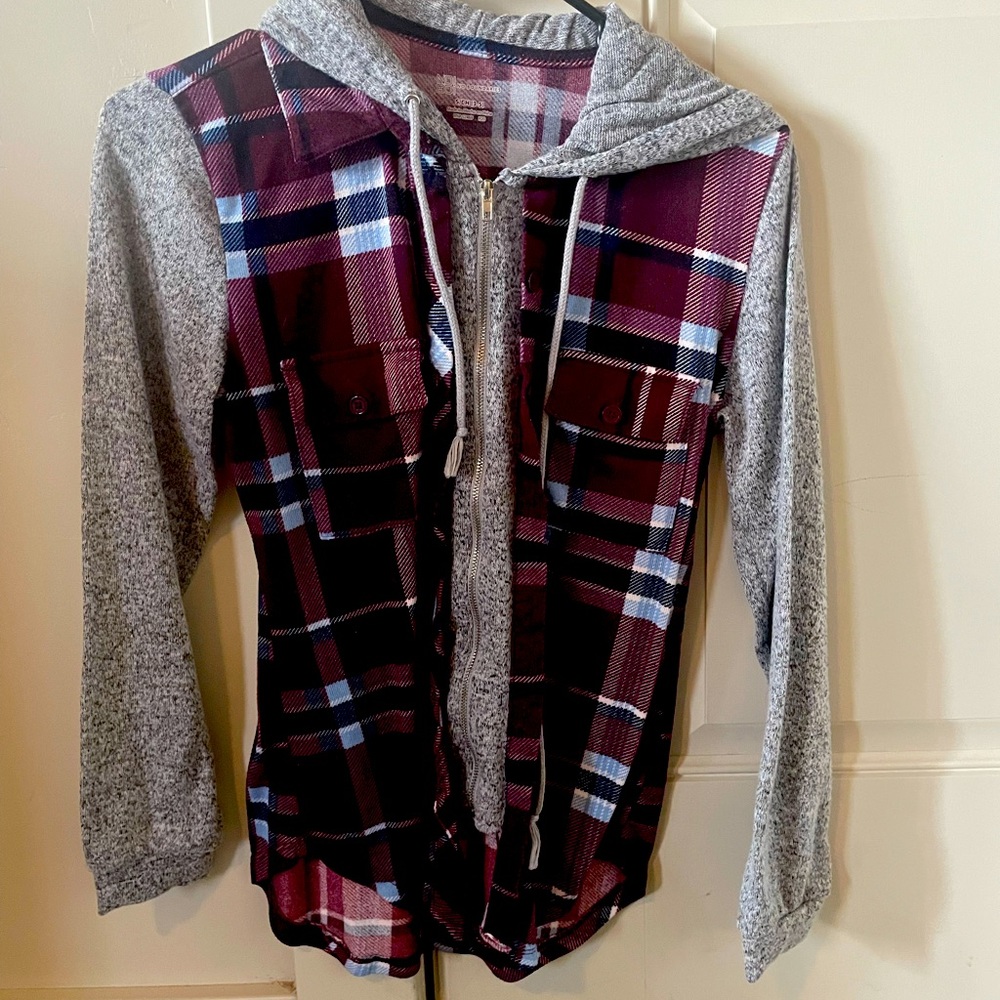 Plaid and grey zipper sweater. Size Small.